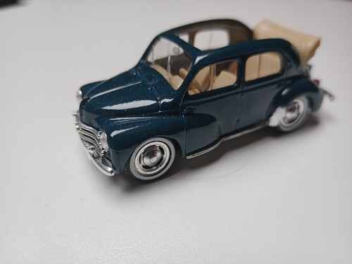 Renault dunkelblau von - 4,
